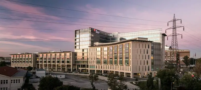 Koç Universiteti Kasalxonasi, Istanbul, Turkiya, Istanbul