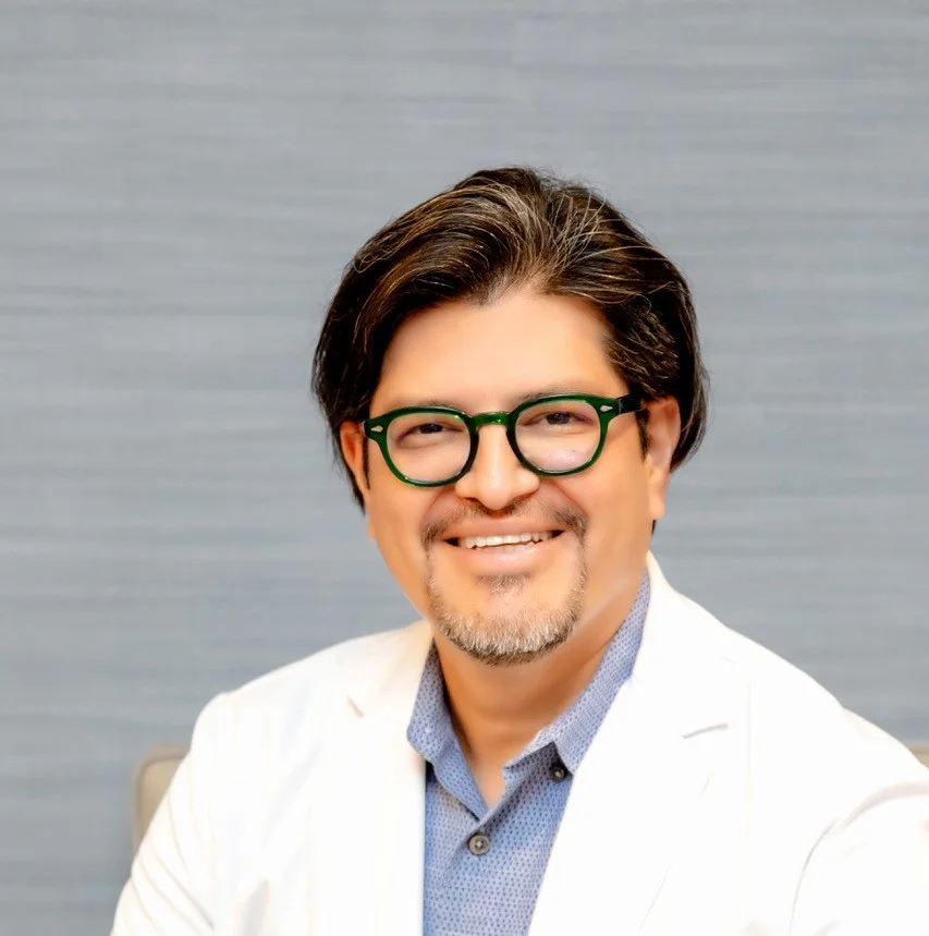 Dr. Miguel Canales