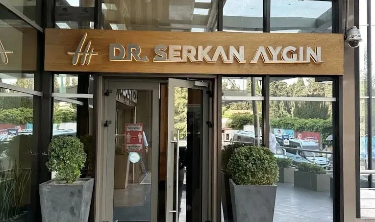 dr. serkan aygin clinic in Istanbul